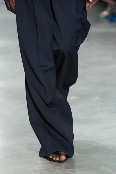 Look 5